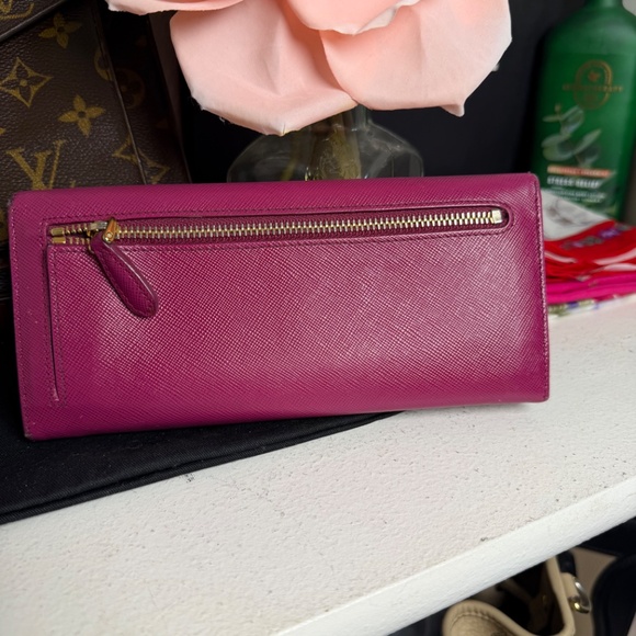 Prada Wallet - Picture 2 of 4